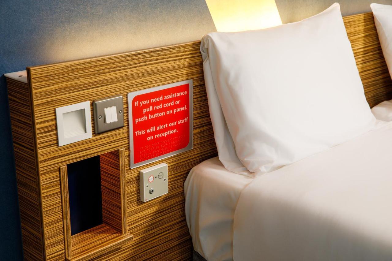 Ibis Budget London Heathrow Central Hounslow Eksteriør bilde