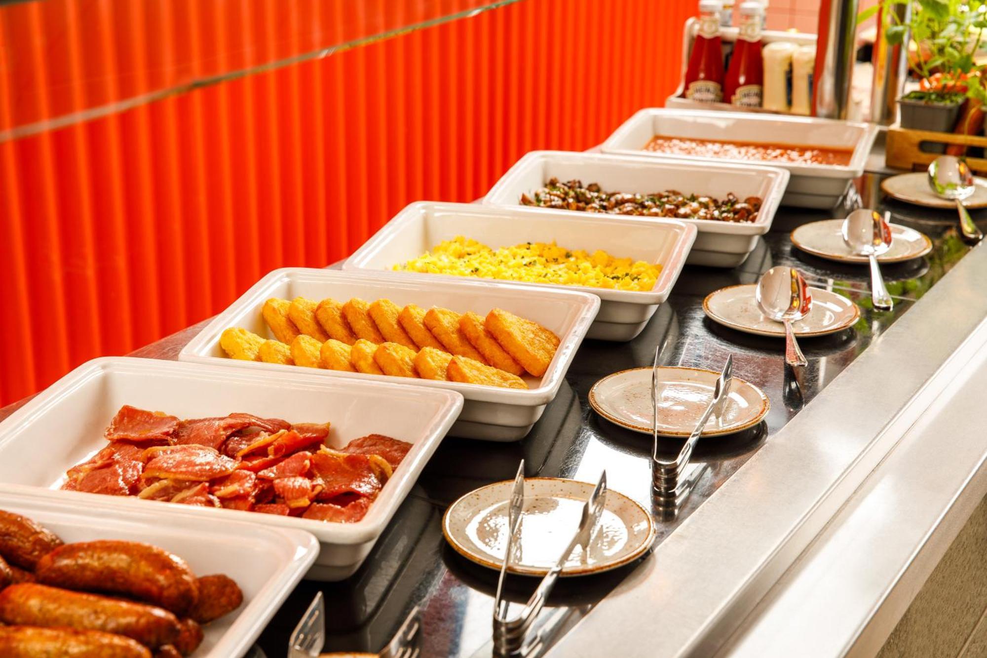 Ibis Budget London Heathrow Central Hounslow Eksteriør bilde
